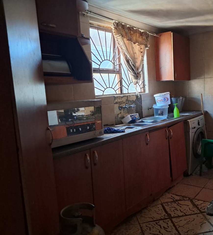 3 Bedroom Property for Sale in Harare Western Cape